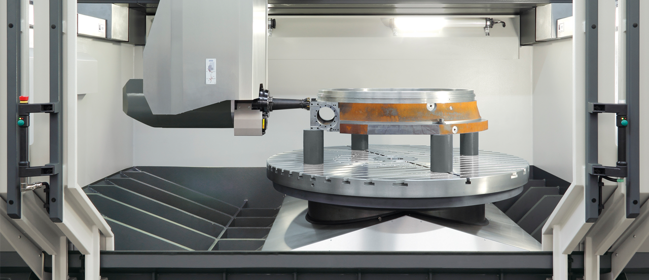 The VPC U is ideal for 5-side processing of large workpieces thanks to its big swivel range and high table load